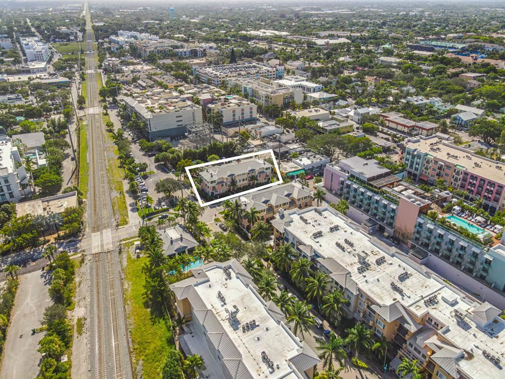 240 NE 2nd Street Unit: 6-D