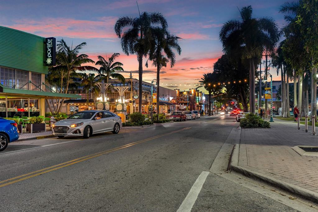 240 NE 2nd Street Unit: 6-D