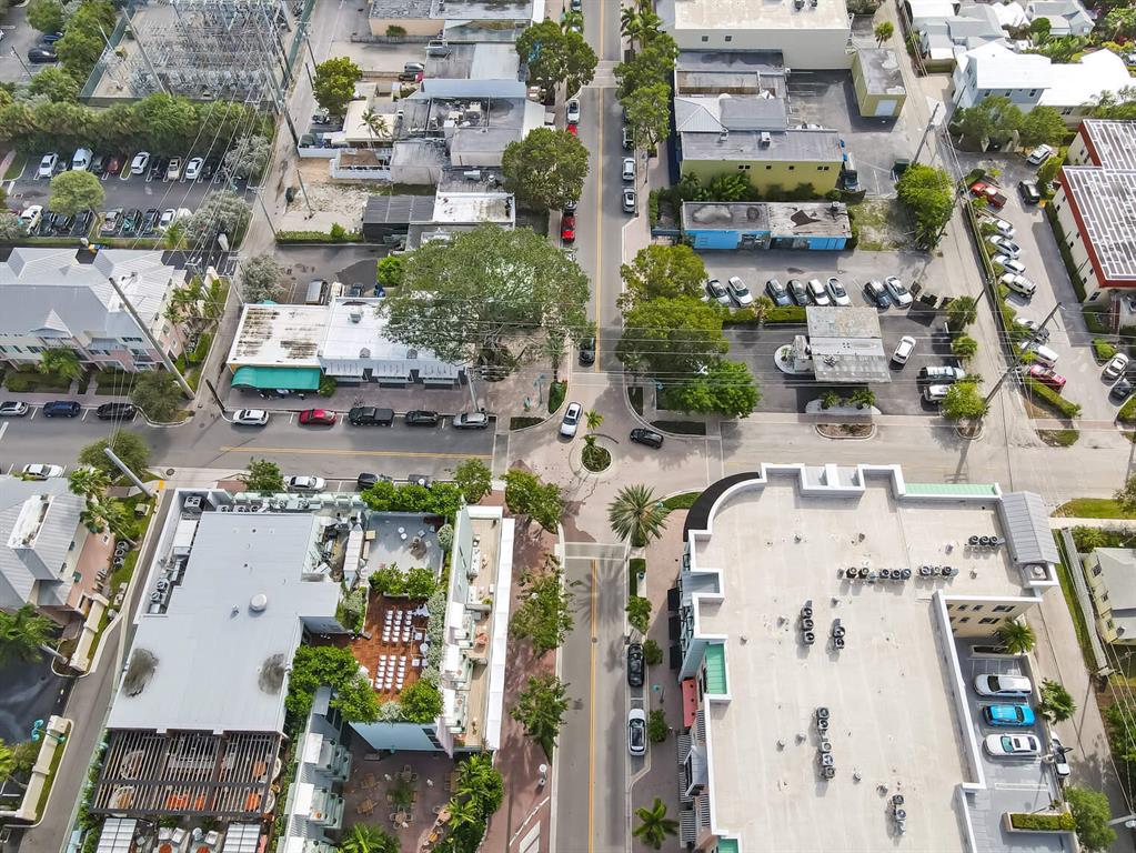 240 NE 2nd Street Unit: 6-D