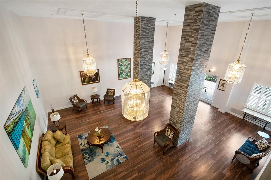 1505 N Riverside Drive Unit: 405