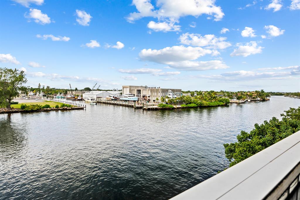 1505 N Riverside Drive Unit: 405