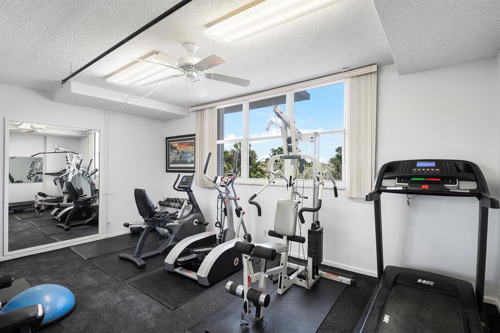 1505 N Riverside Drive Unit: 405