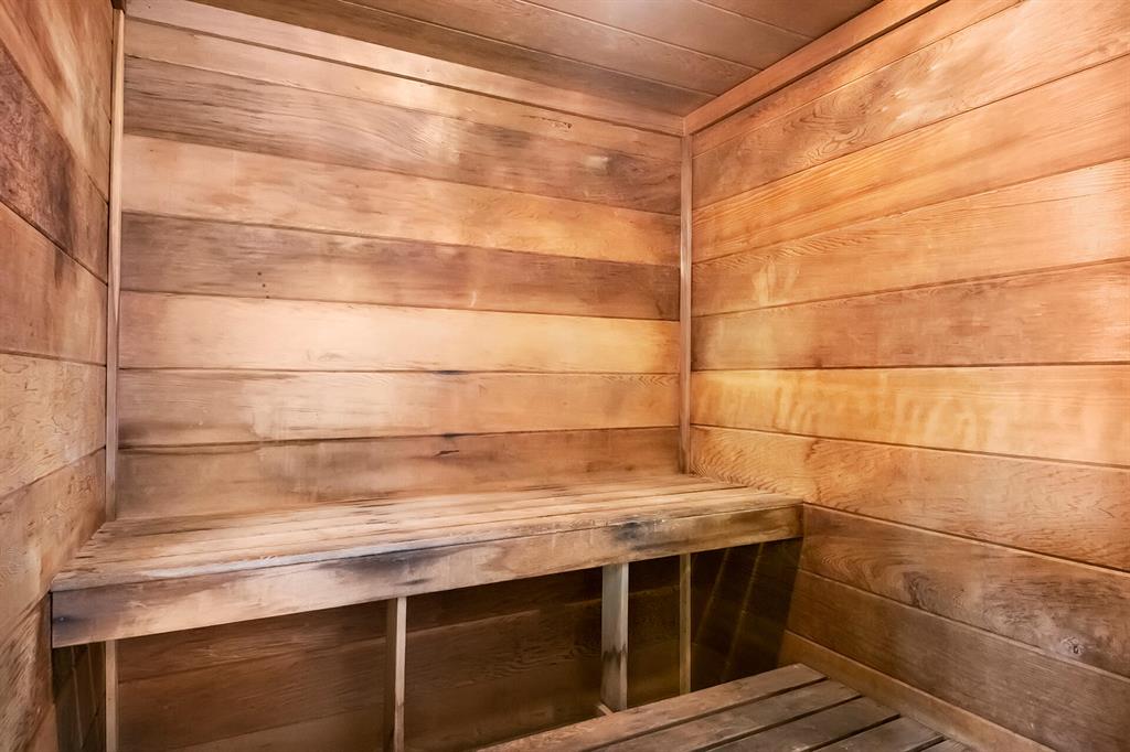 1505 N Riverside Drive Unit: 405