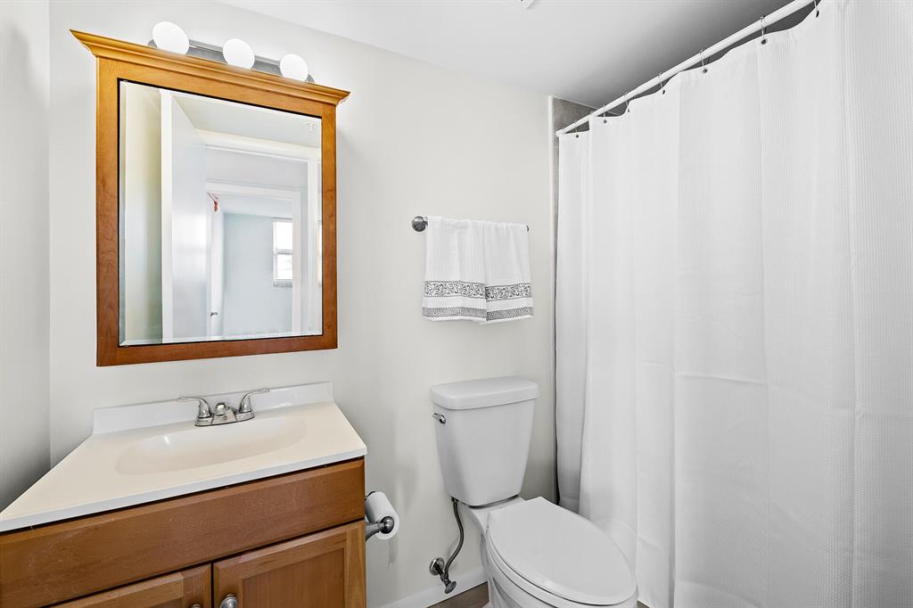 1505 N Riverside Drive Unit: 405