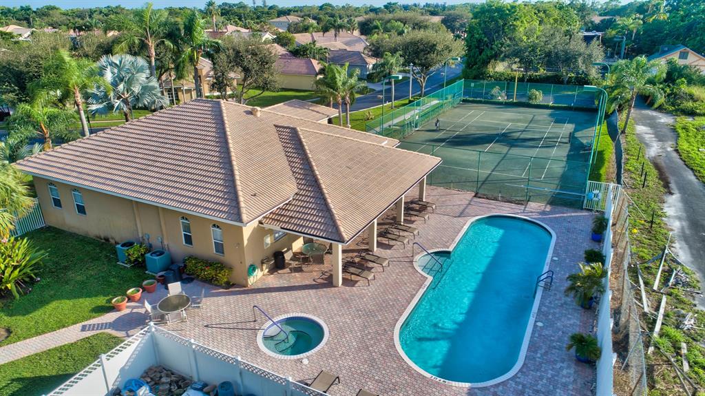 5541 Grande Palm Circle