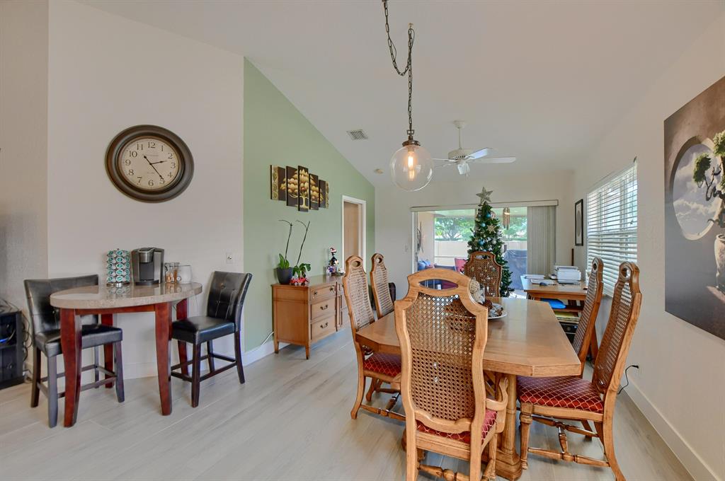 5541 Grande Palm Circle