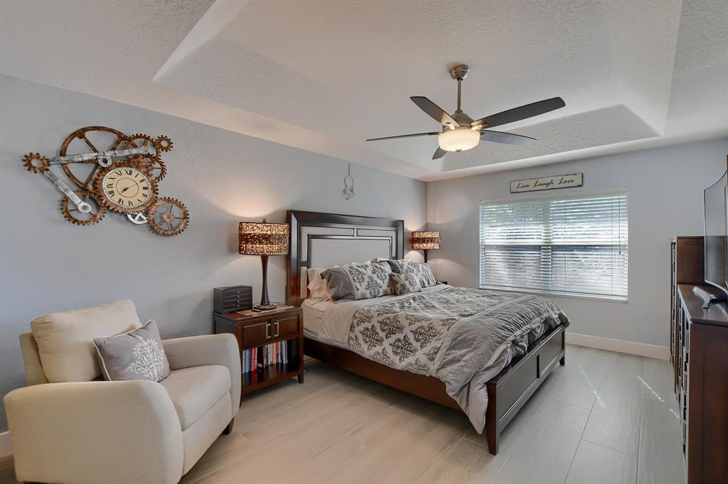 5541 Grande Palm Circle
