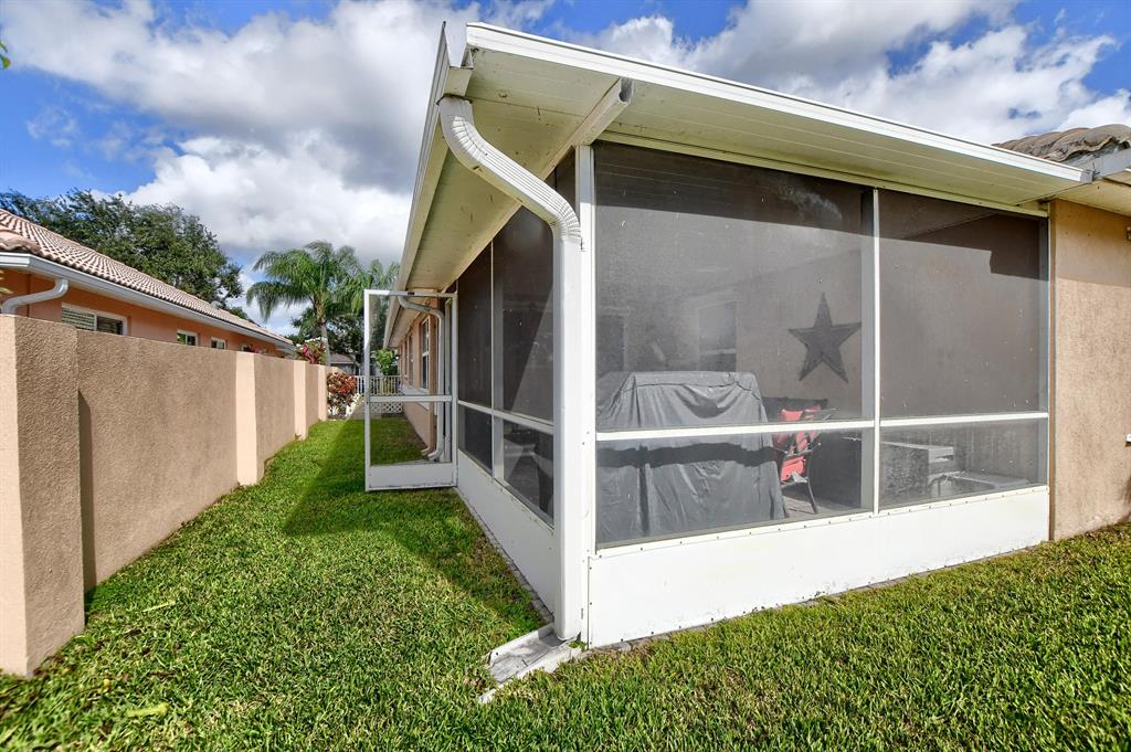5541 Grande Palm Circle