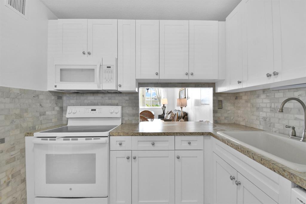 2811 S Garden Drive Unit: 306