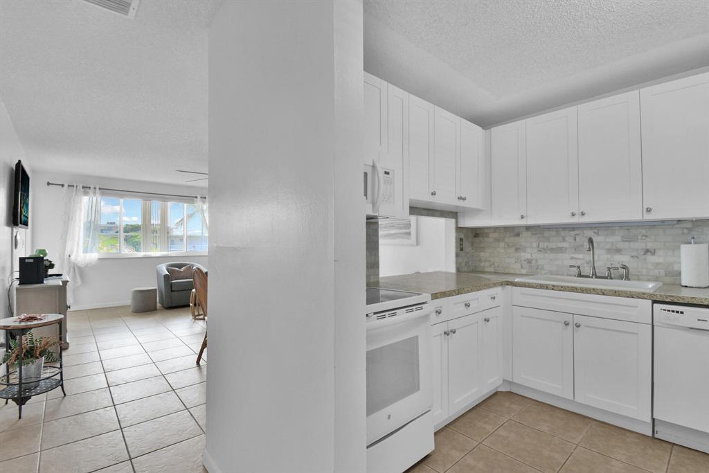 2811 S Garden Drive Unit: 306