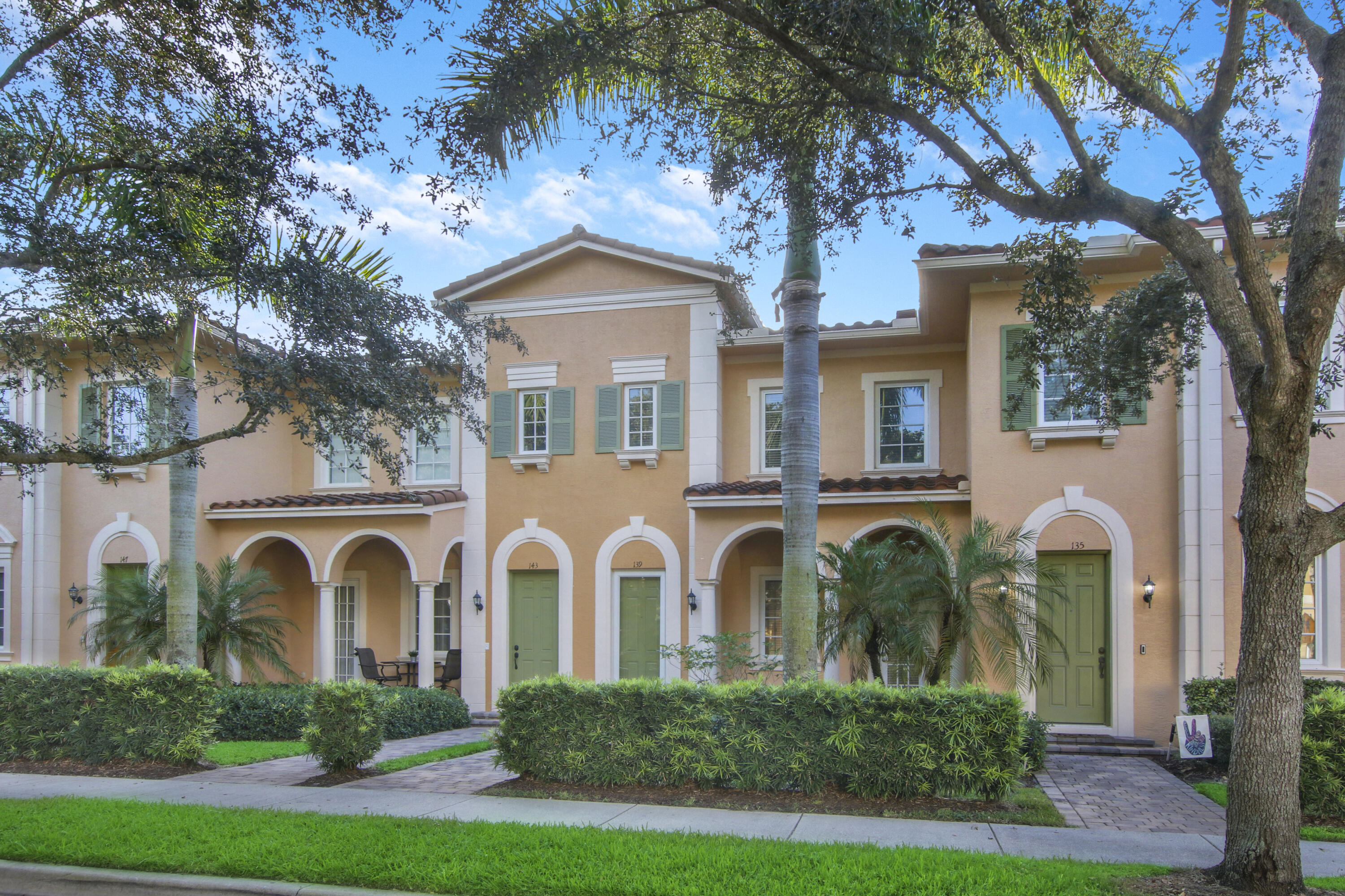 139 Ennis Lane