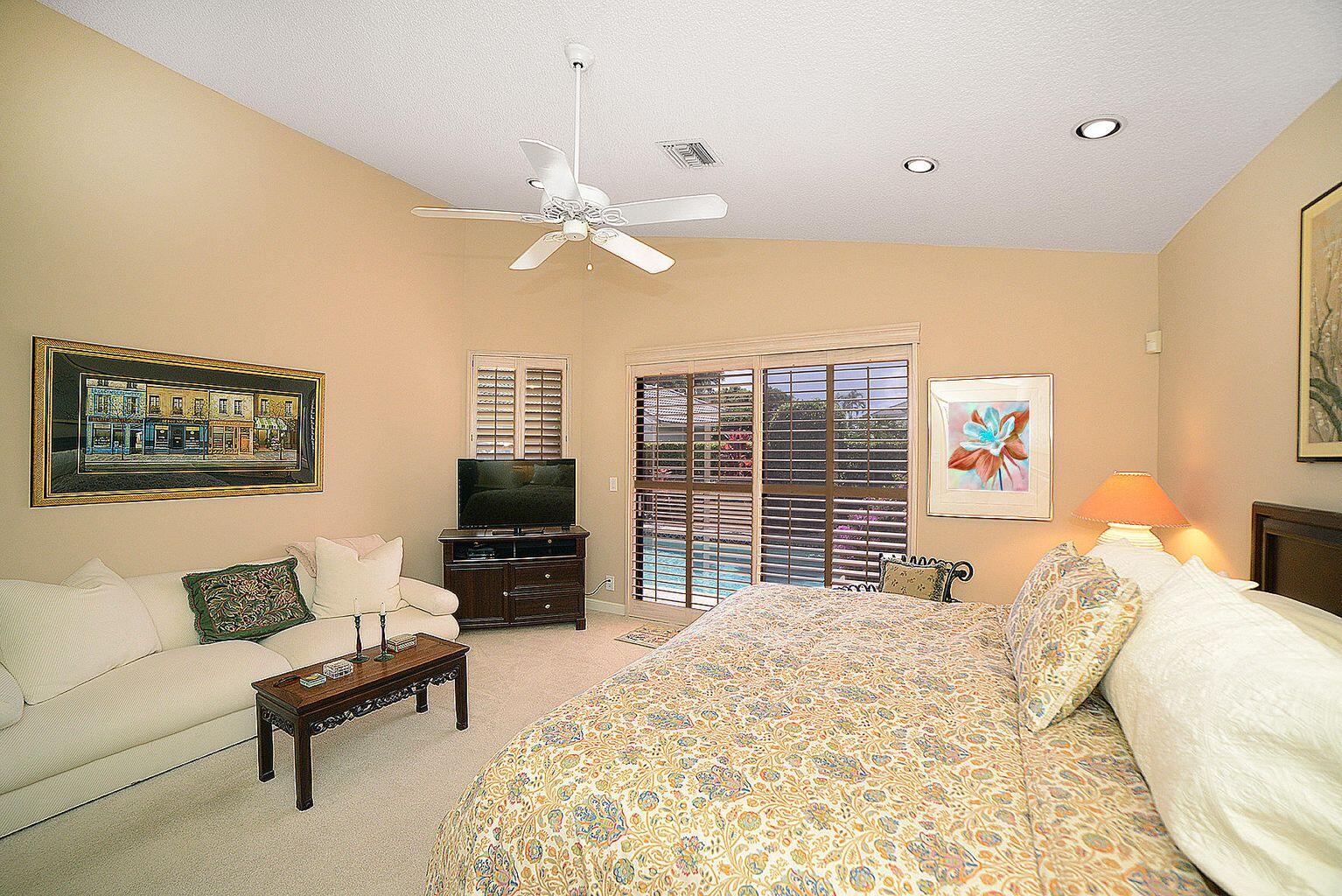 2141 NW 60th Circle