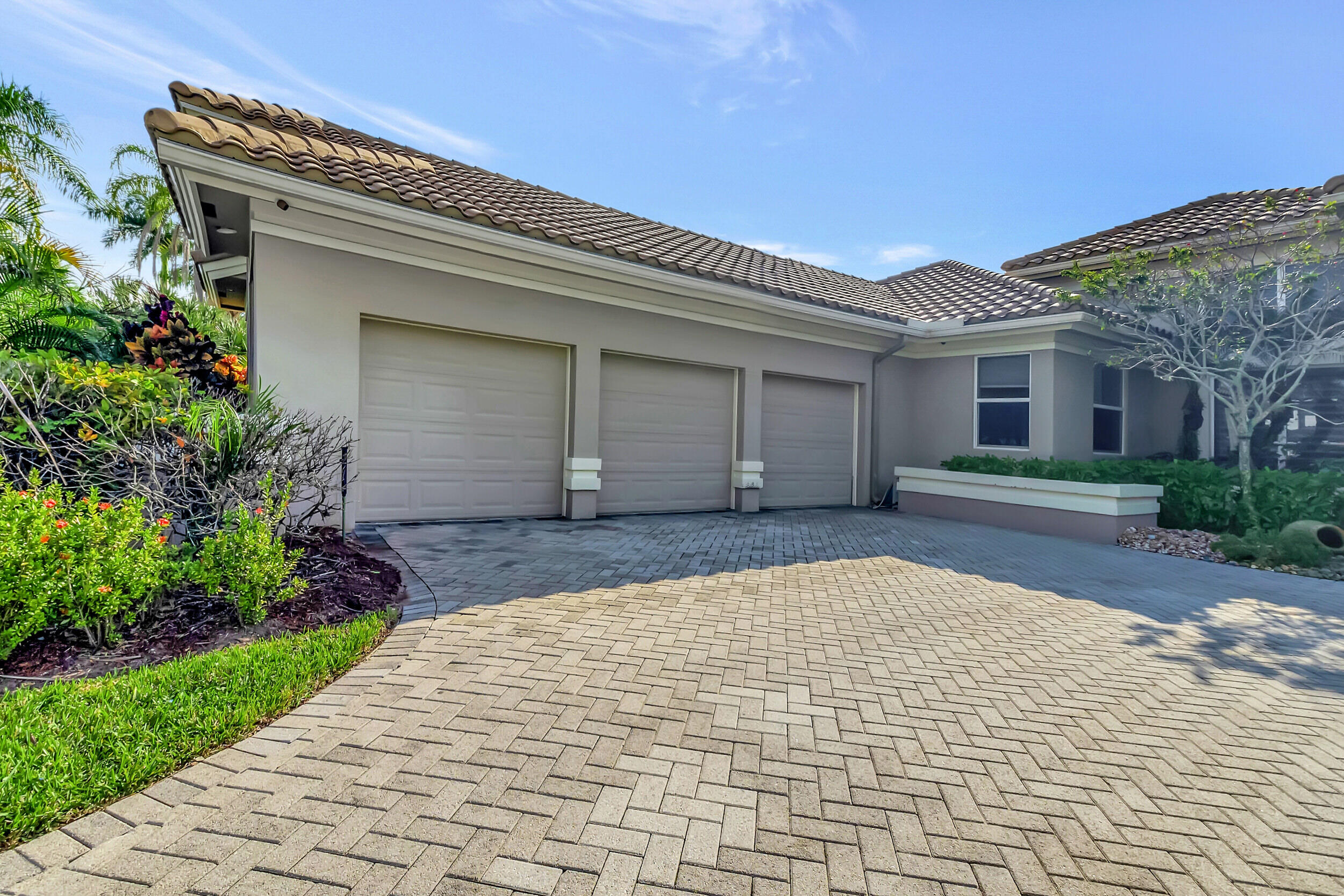 3874 NW 52nd Street
