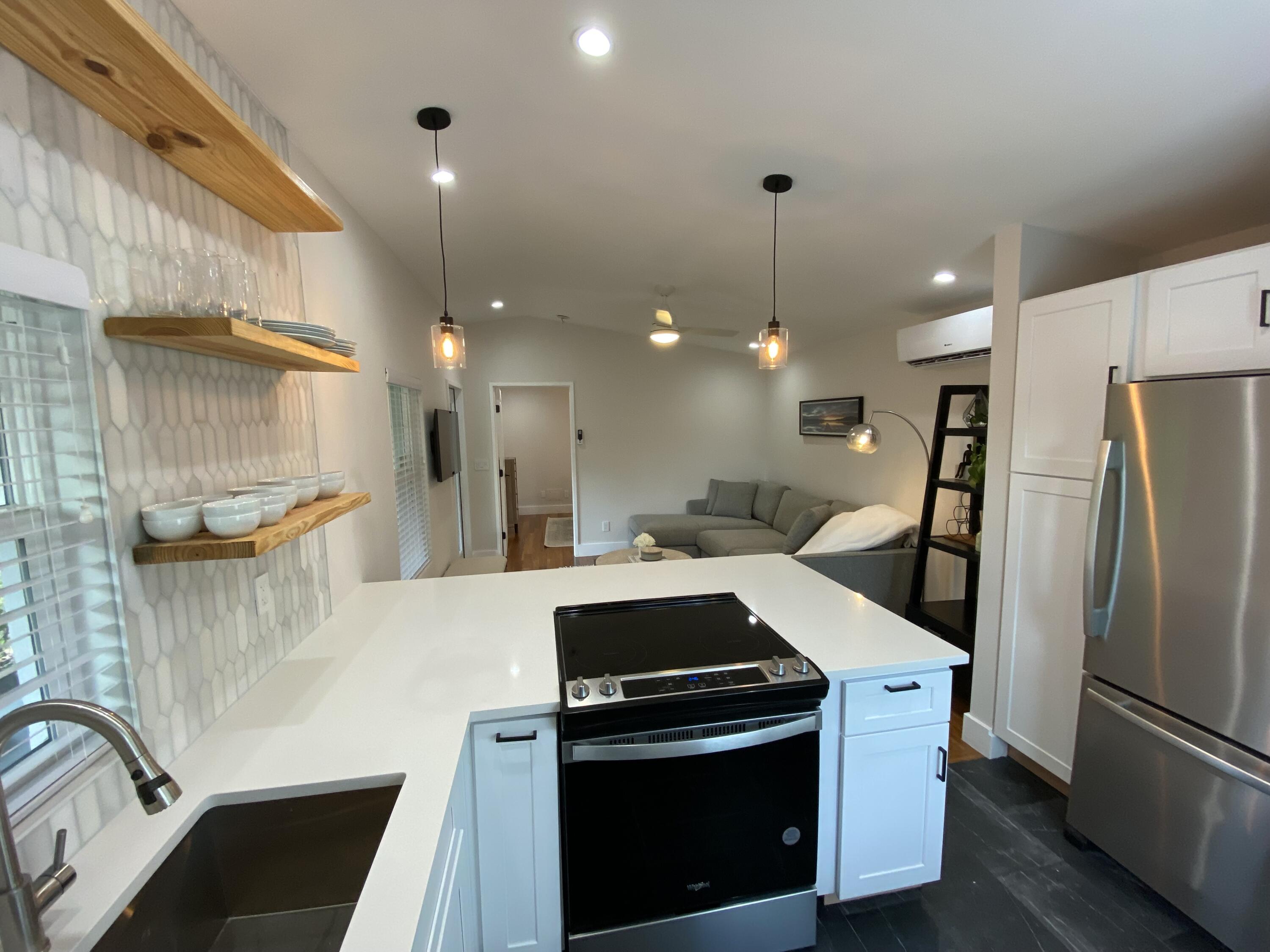 231 SE 3rd Avenue Unit: 1