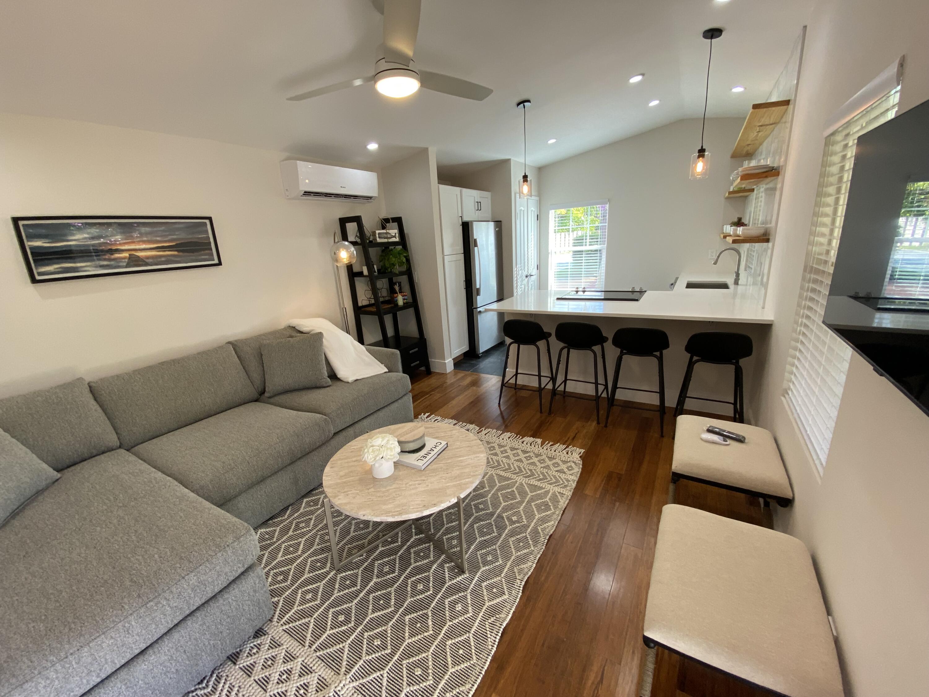 231 SE 3rd Avenue Unit: 1