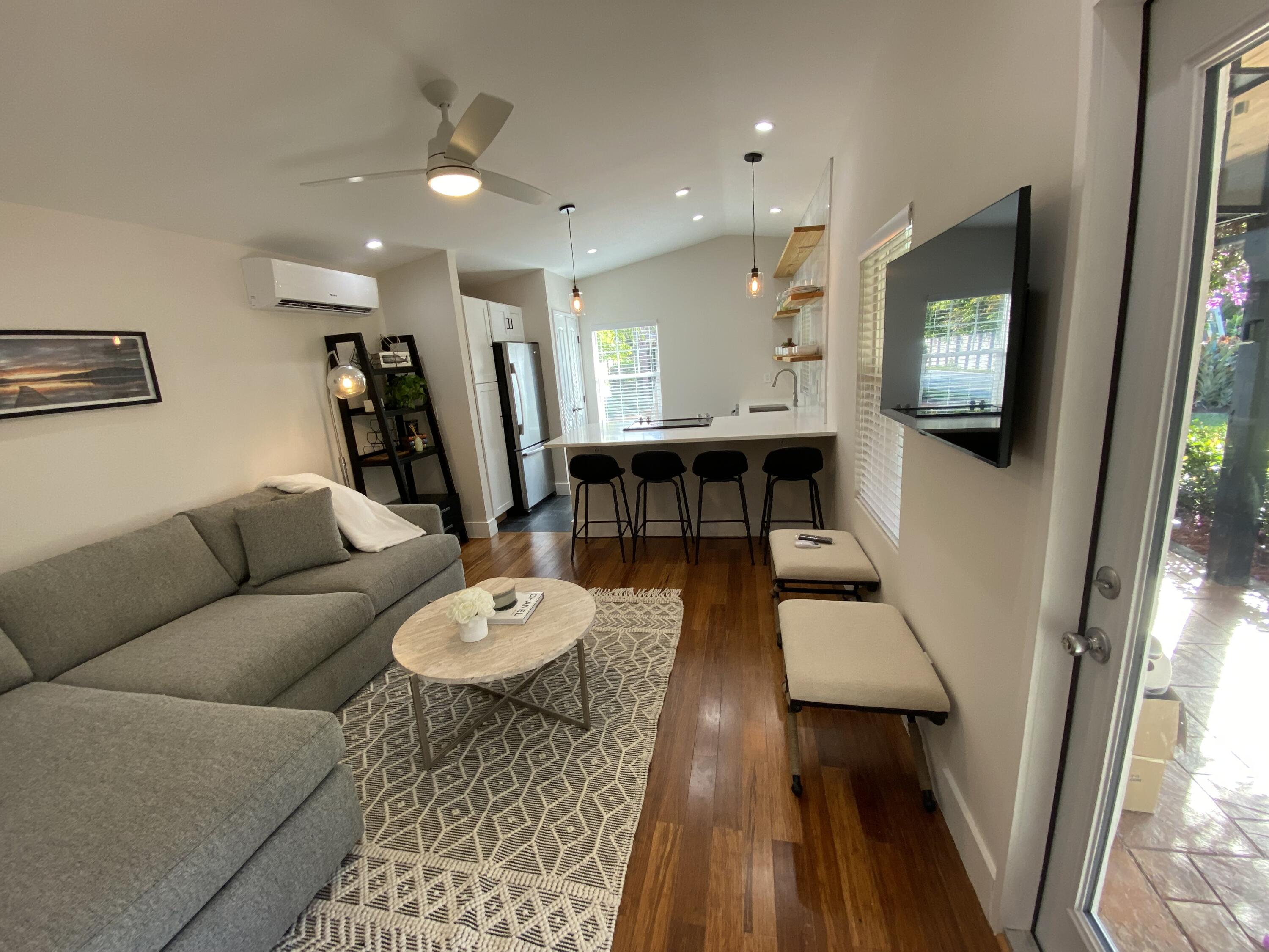 231 SE 3rd Avenue Unit: 1