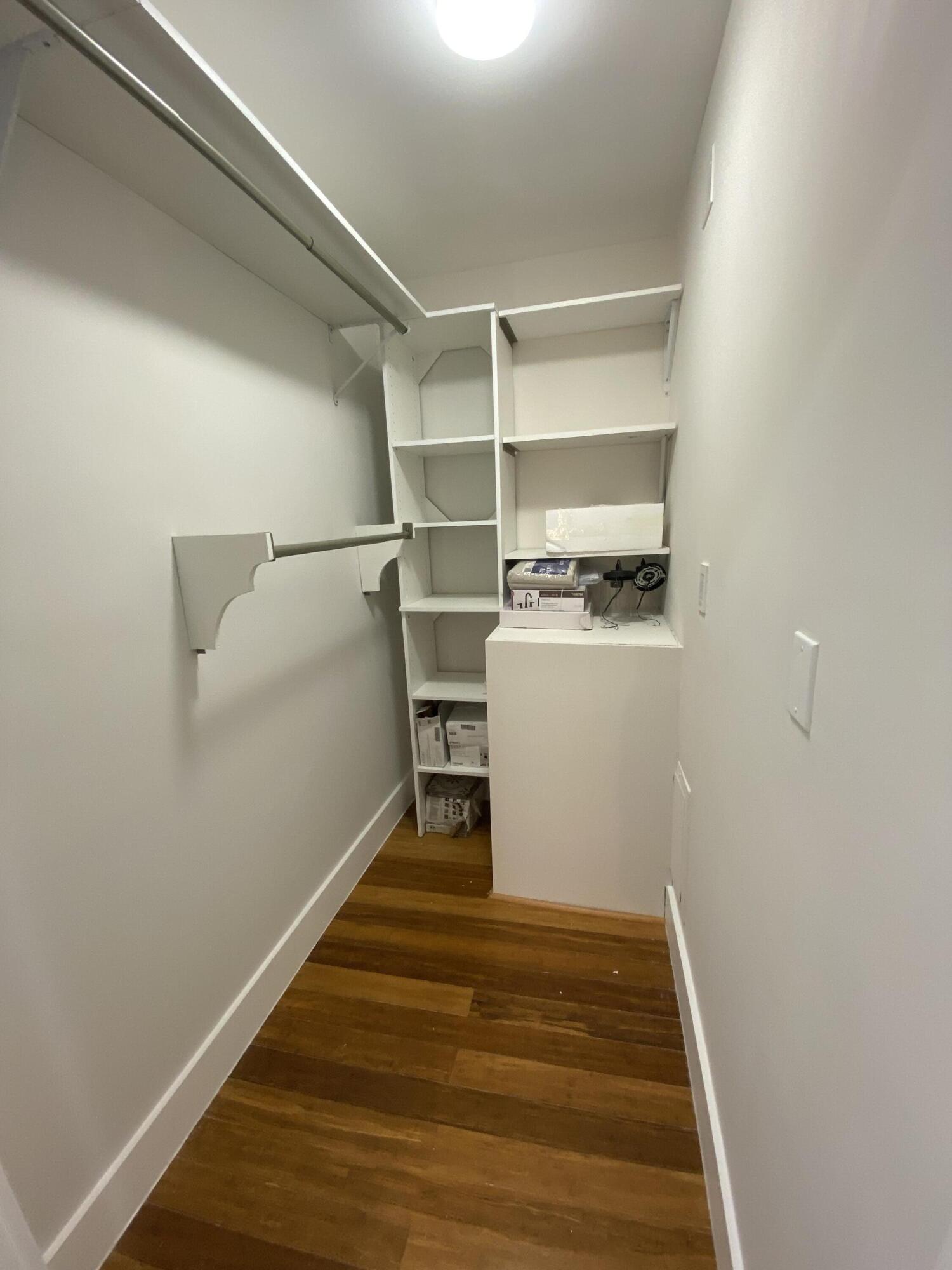 231 SE 3rd Avenue Unit: 1