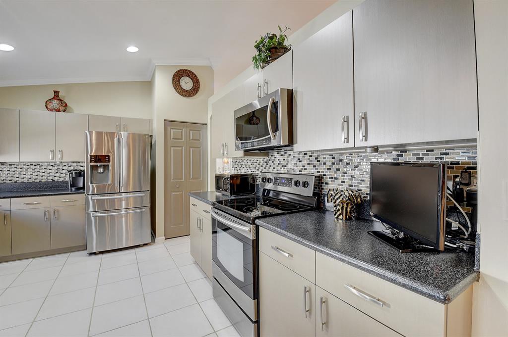 10579 Sunset Isles Court