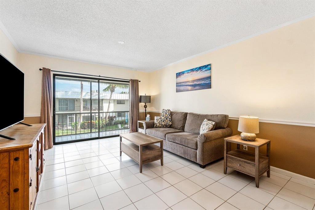 875 NW 13th Street Unit: 4160