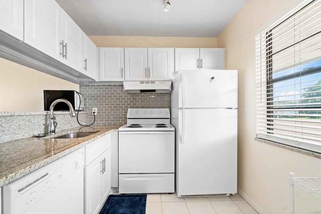 875 NW 13th Street Unit: 4160