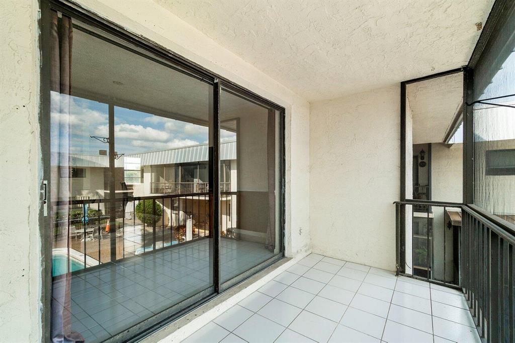875 NW 13th Street Unit: 4160
