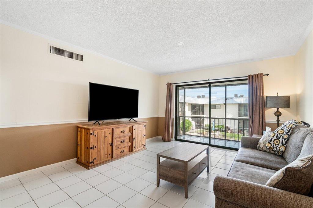 875 NW 13th Street Unit: 4160