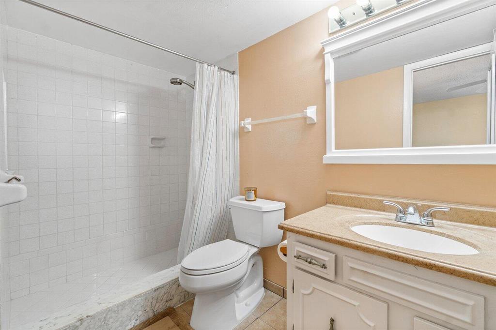 875 NW 13th Street Unit: 4160