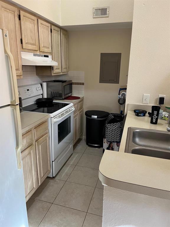 1740 Palm Cove Boulevard Unit: 4-302