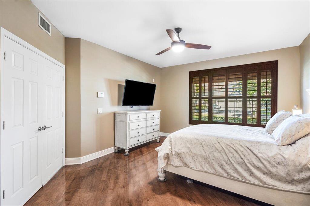 5790 Coach House Circle Unit: D
