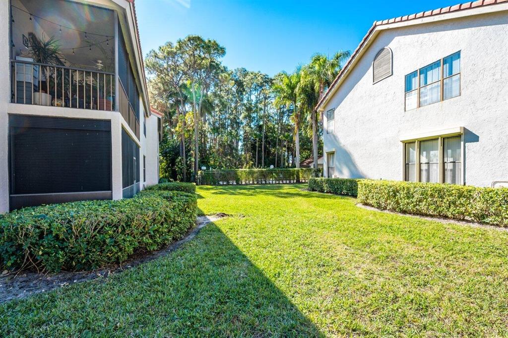 5790 Coach House Circle Unit: D