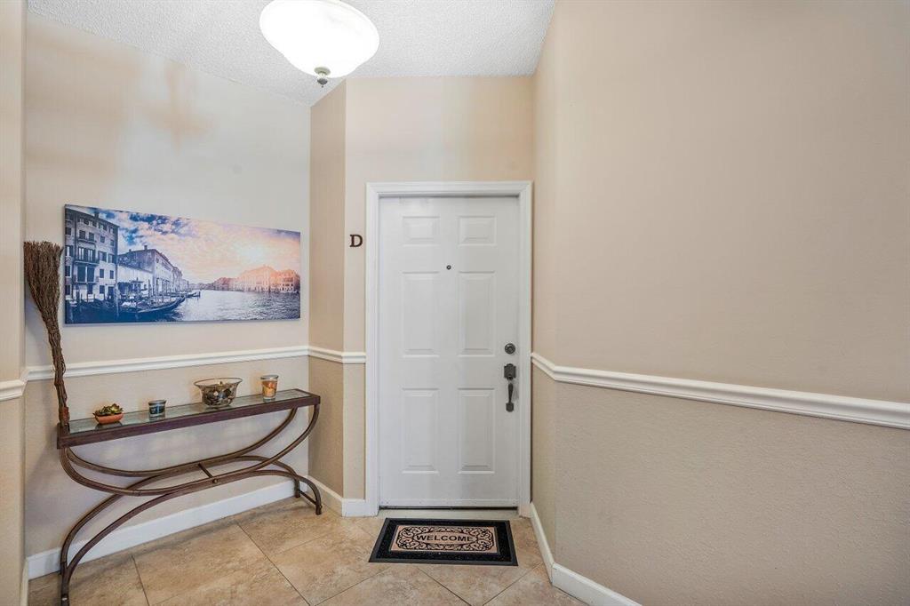 5790 Coach House Circle Unit: D