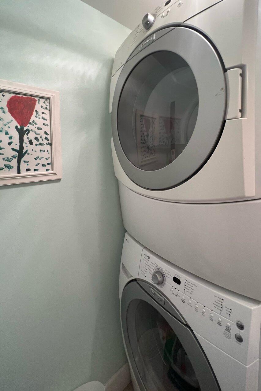 1202 S Lake Drive Unit: 102