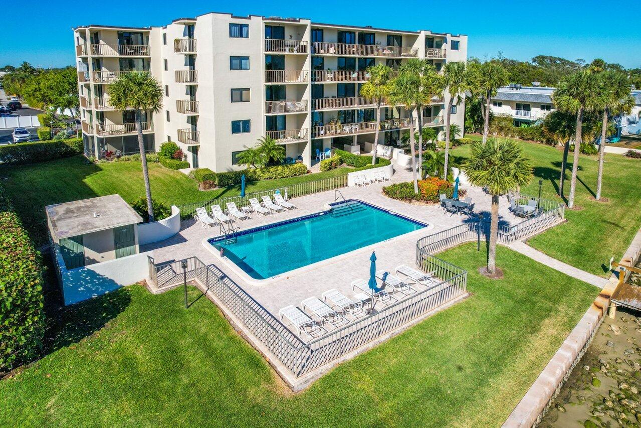 1202 S Lake Drive Unit: 102