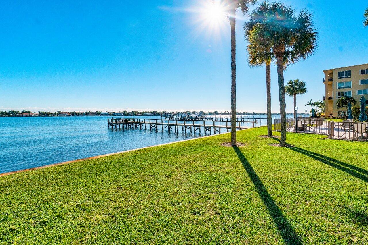 1202 S Lake Drive Unit: 102