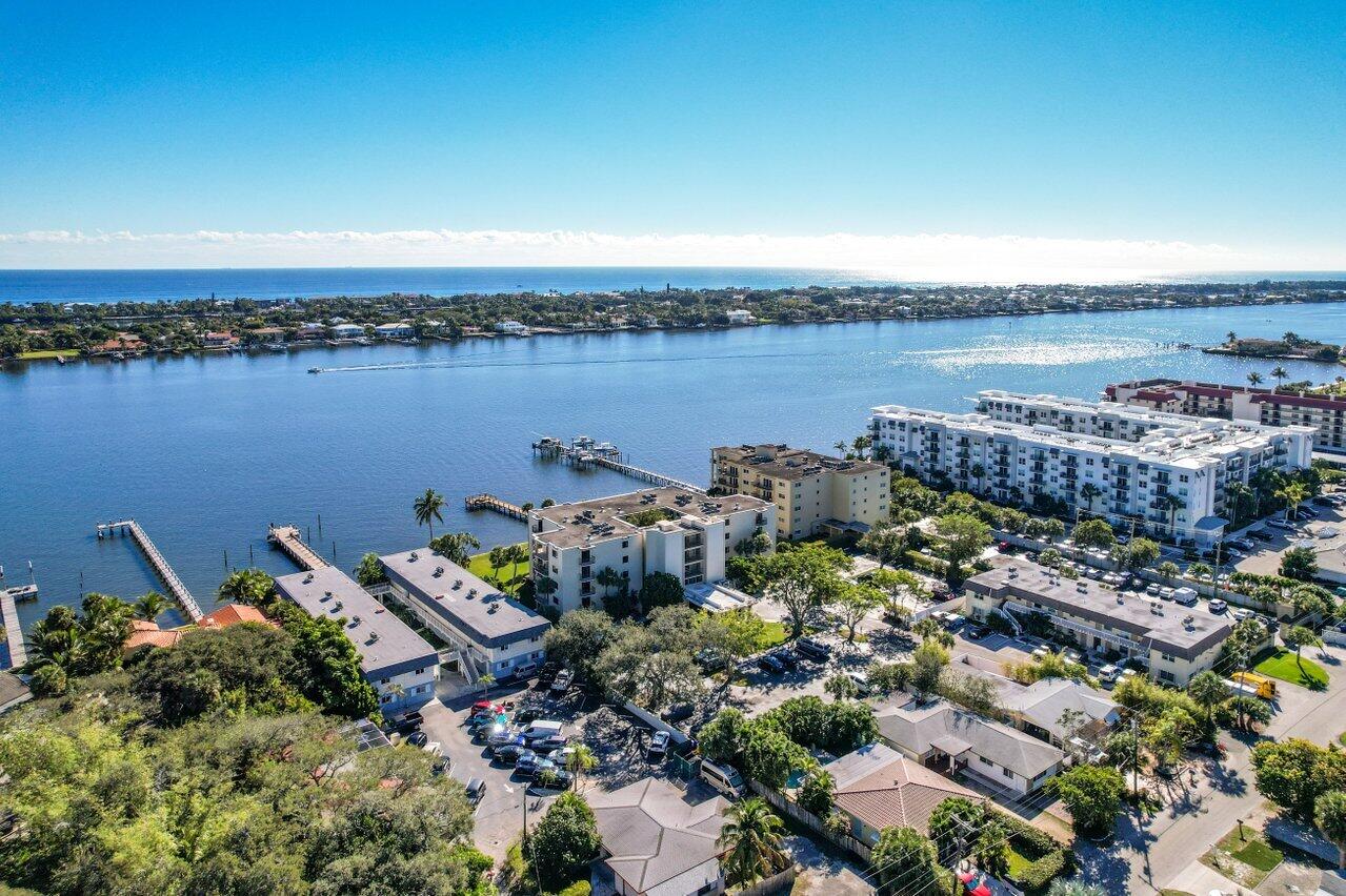 1202 S Lake Drive Unit: 102
