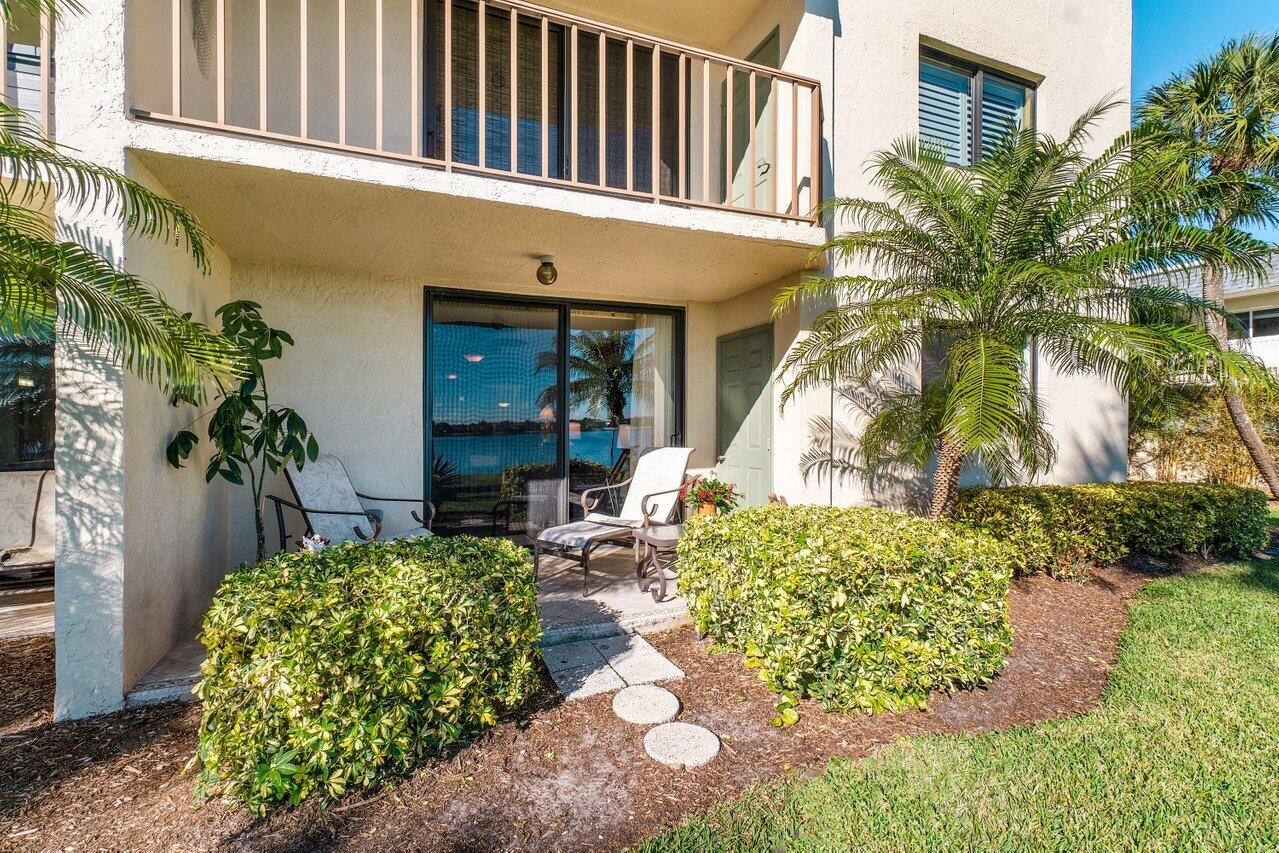 1202 S Lake Drive Unit: 102