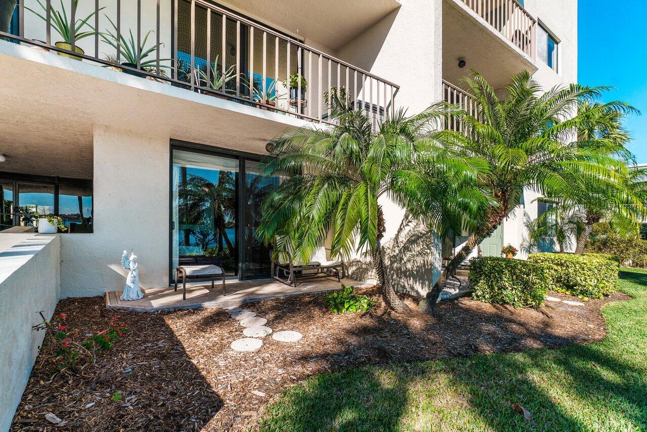 1202 S Lake Drive Unit: 102