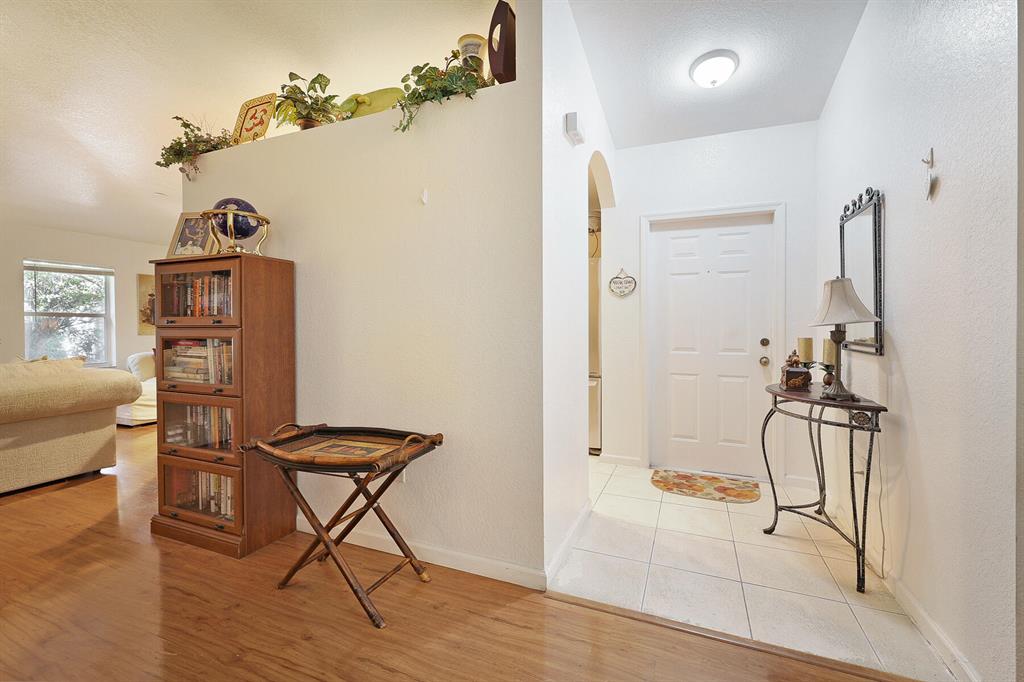 1447 Red Apple Lane