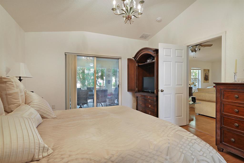 1447 Red Apple Lane