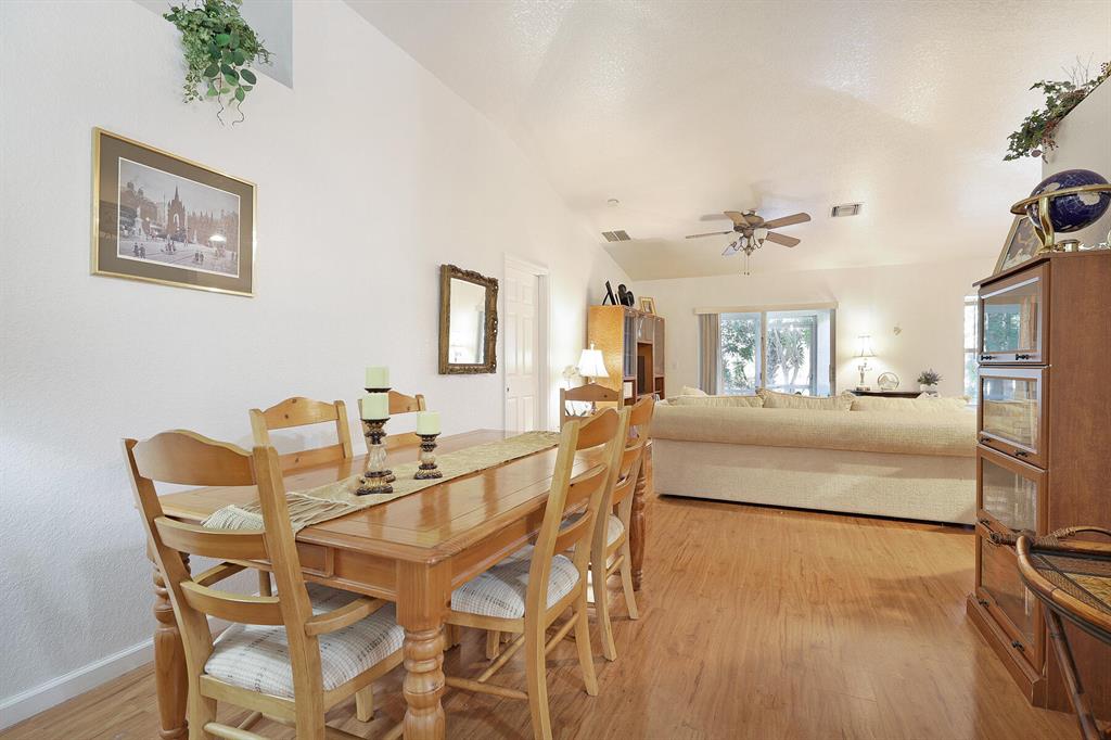 1447 Red Apple Lane