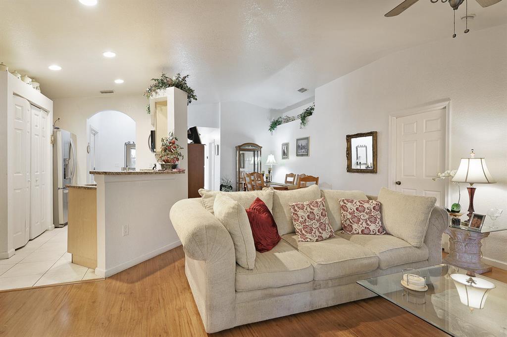 1447 Red Apple Lane