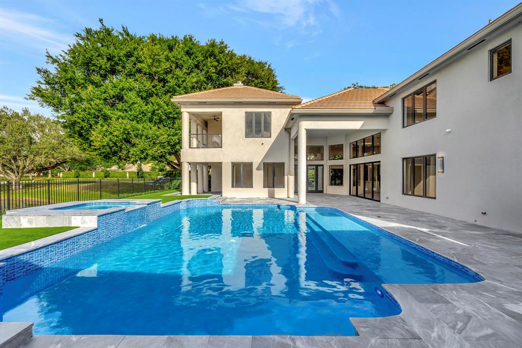 2471 NW 62nd Street