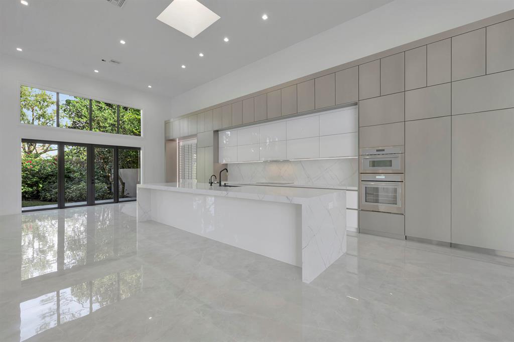 2471 NW 62nd Street