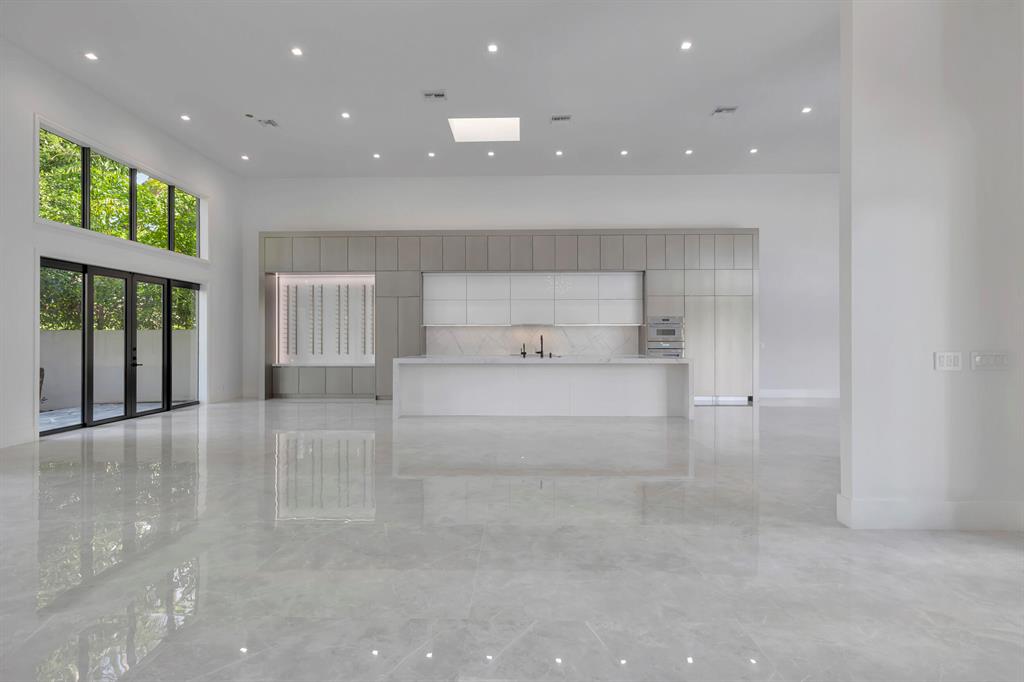 2471 NW 62nd Street