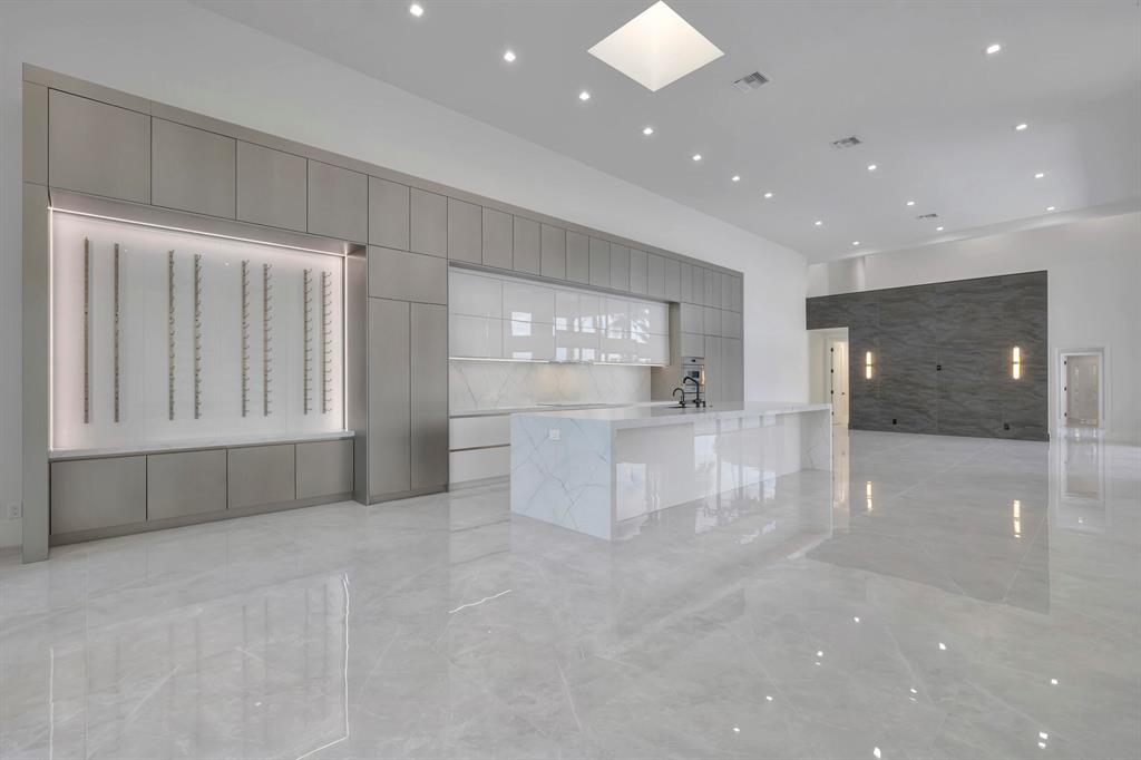 2471 NW 62nd Street