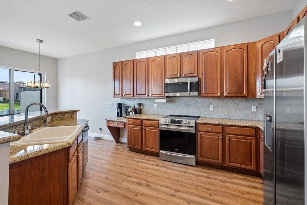 5558 Via De La Plata Circle