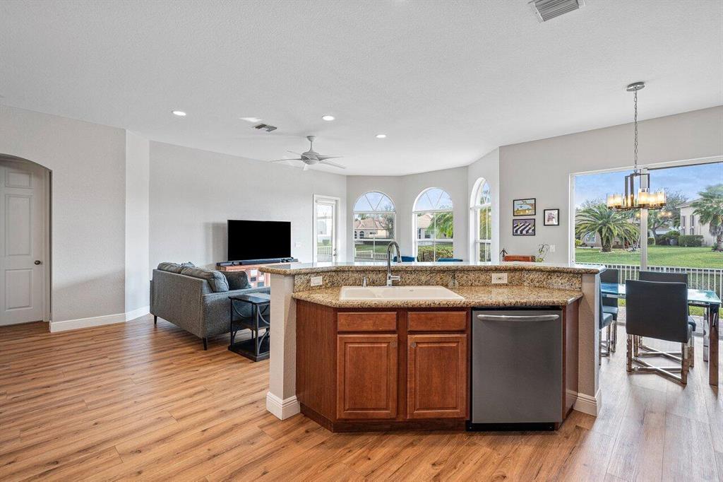 5558 Via De La Plata Circle