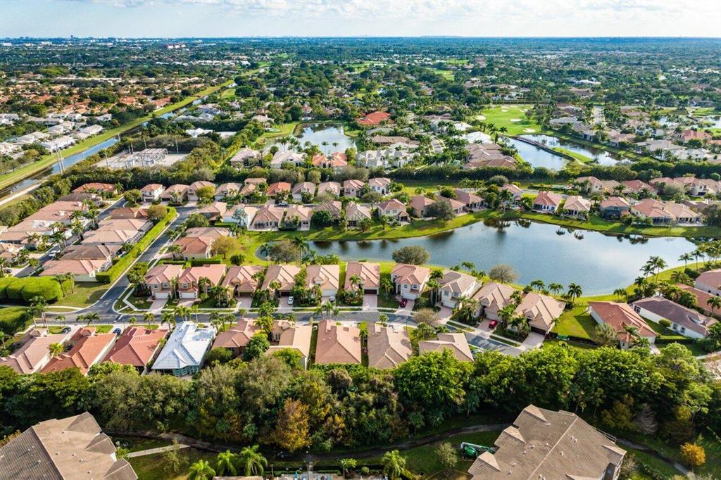 5558 Via De La Plata Circle