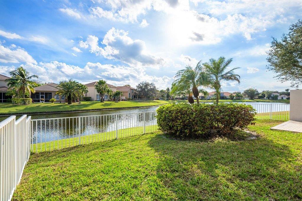 5558 Via De La Plata Circle