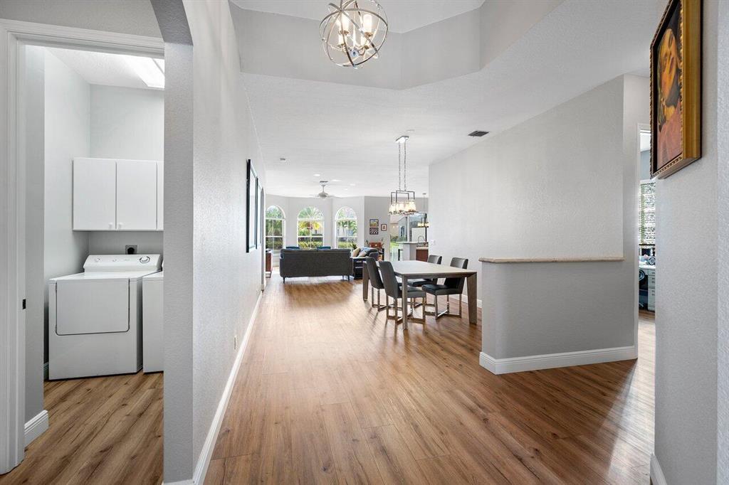 5558 Via De La Plata Circle